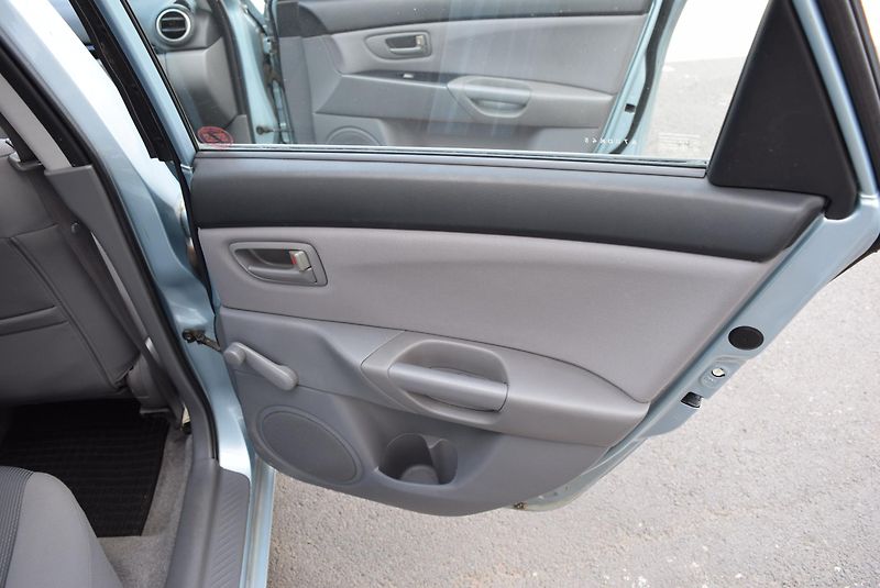 Mazda 3 (2007) 1.4 16v BK 62kw COMFORT 2x ALU - fotka 35 z 36