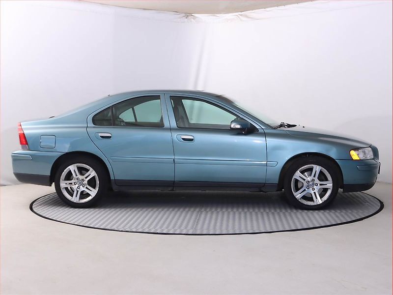 Volvo S60 (2009) 2.5T, nová STK, levný provoz - fotka 6 z 15