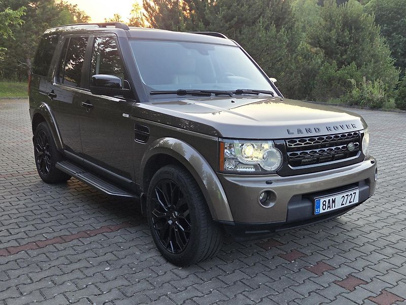 Land Rover Discovery (2013) Discovery 4 SDV6 HSE - fotka 4 z 24