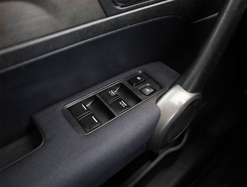 Honda CR-V (2012) 2.0 i, 4X4, Serv.kniha - fotka 11 z 13