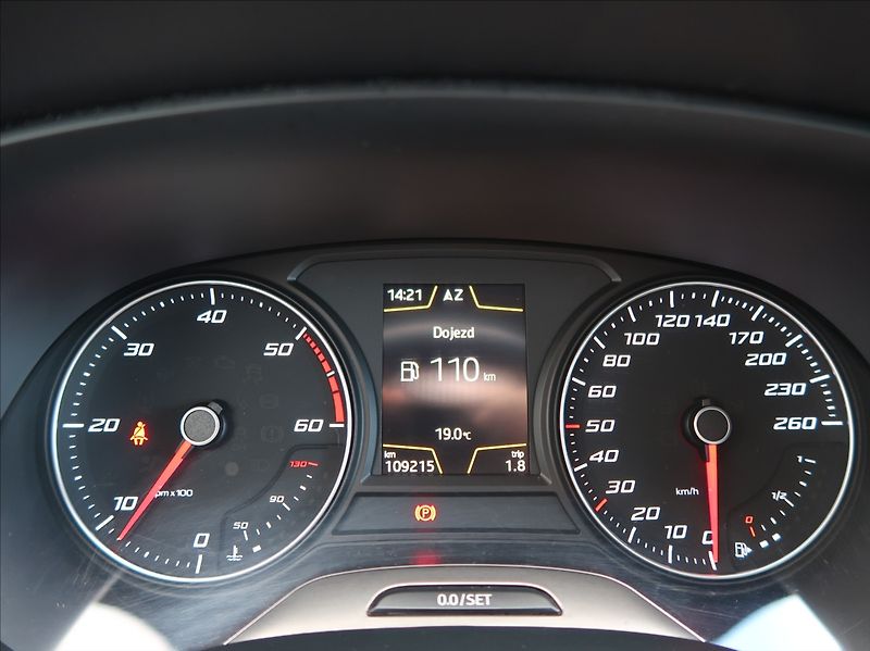Seat Leon 1,6 TDi,85kW,Navi,tempomat - fotka 11 z 26
