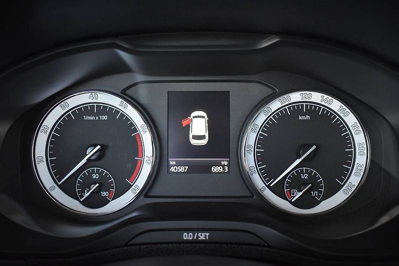Škoda Karoq (2021) 1.5TSI 110kW DSG, LED,Clever - fotka 14 z 24