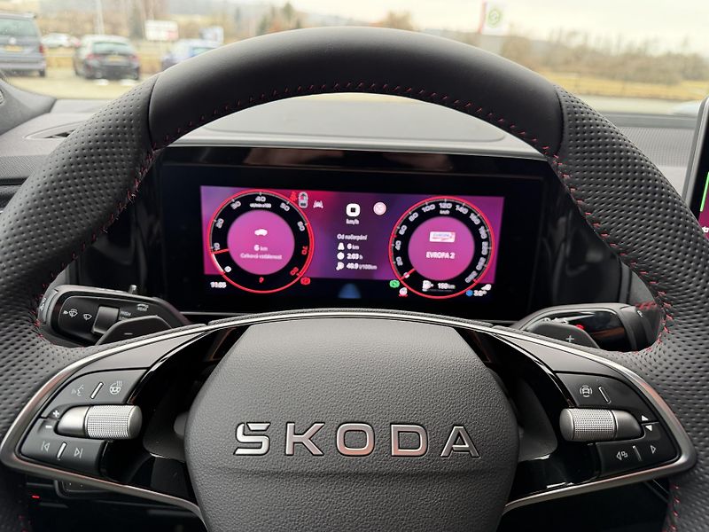 Škoda Kodiaq (2026) RS 2.0TSI 195kW 4X4 DCC NT HUD - fotka 36 z 47