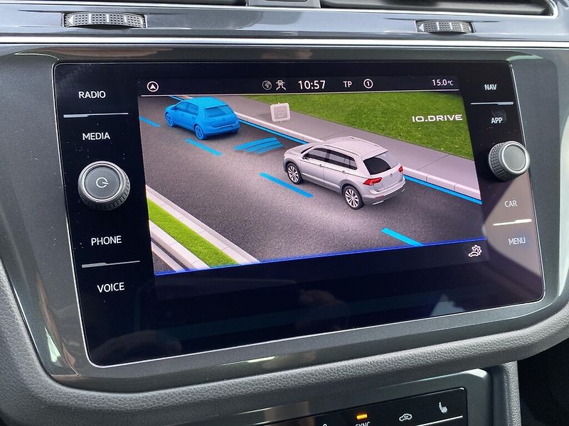 Volkswagen Tiguan 2,0 TDI 110 kW DSG Life - fotka 19 z 28