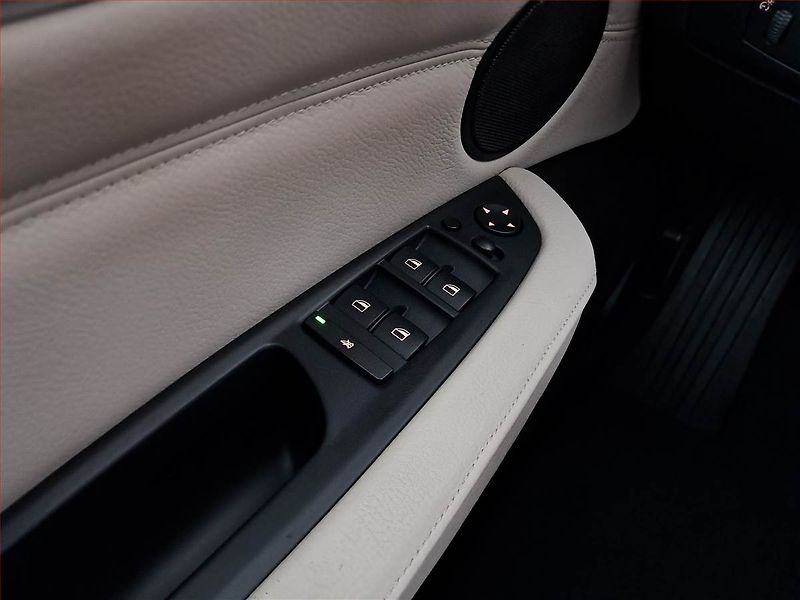 BMW X6 (2014) xDrive30d - fotka 16 z 20