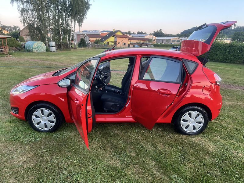 Ford Fiesta 1.5 TDCI 70KW,5DV,KLIMA,1MAJ - fotka 26 z 44