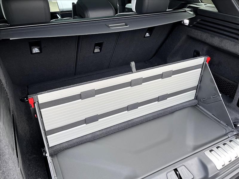 Land Rover Range Rover Sport (2026) 3,0 D250 DYNAMIC SE AWD* - fotka 8 z 34