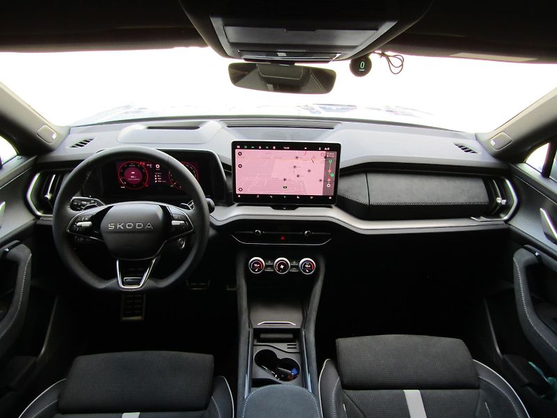 Škoda Kodiaq (2026) Sportline 2.0 TSI 150 kW DSG 4 - fotka 15 z 30