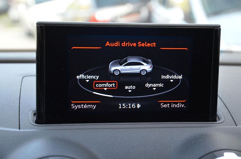 Audi A3 (2015) 1.4 TFSi 92kW AT / 69tkm 1.MAJ - fotka 25 z 38