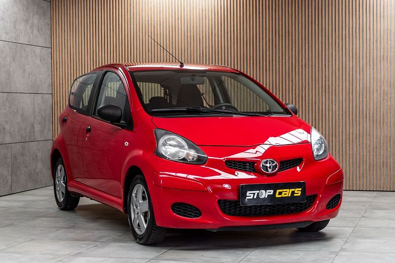 Toyota Aygo 1.0 VVT-i Terra Cool*KLIMA*ČR* - fotka 4 z 36