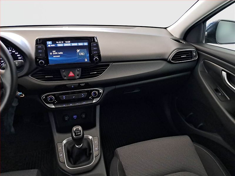 Hyundai i30 (2024) Comfort 1.0 T-GDI, ČR,1.maj - fotka 8 z 18