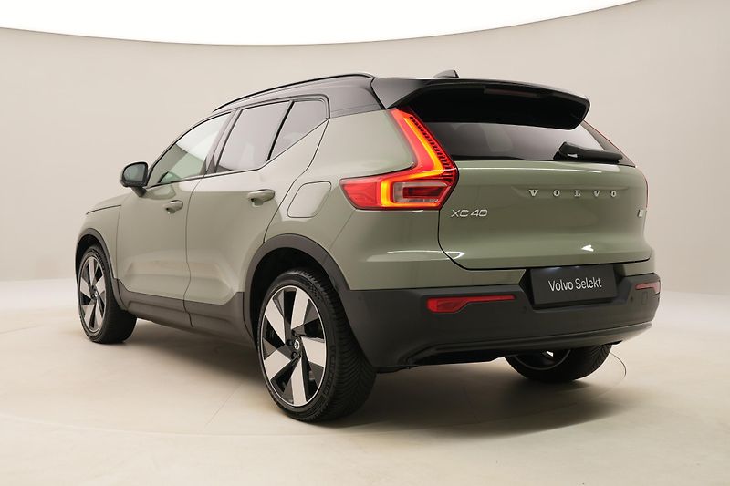 Volvo XC40 PURE ELECTRIC RECHARGE TWIN - fotka 11 z 58