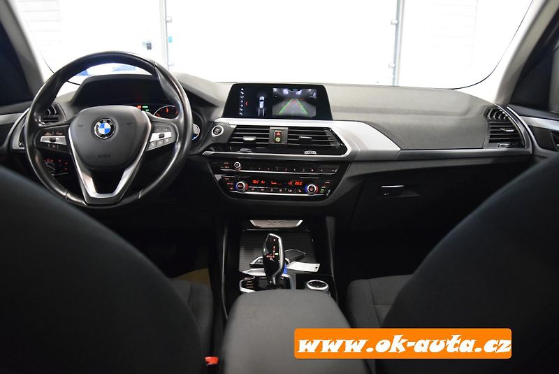 BMW X3 2.0d xDRIVE MILDHYBRID 2021 - fotka 31 z 72