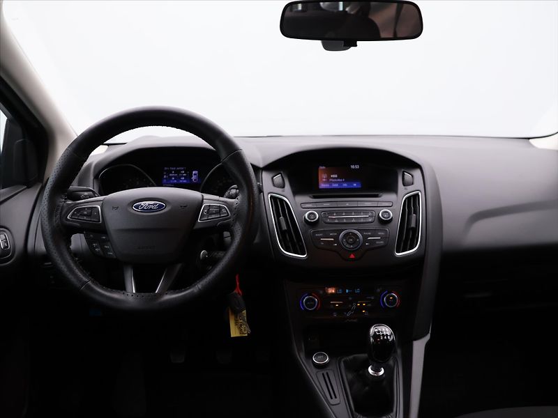 Ford Focus 1,5 TDCI 70 kW Aut.klima CZ - fotka 19 z 26