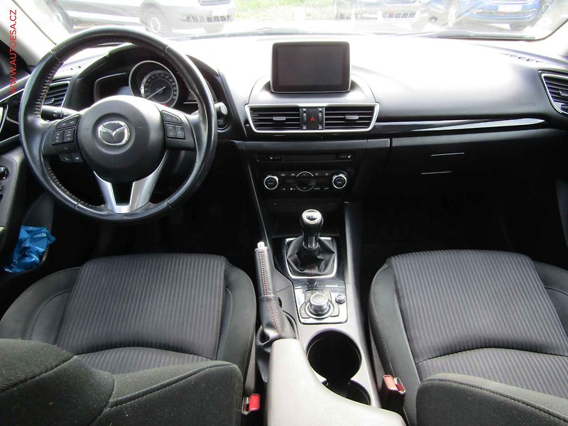 Mazda 3 (2015) 2.0 Skyactiv, 1.maj, navi - fotka 8 z 19
