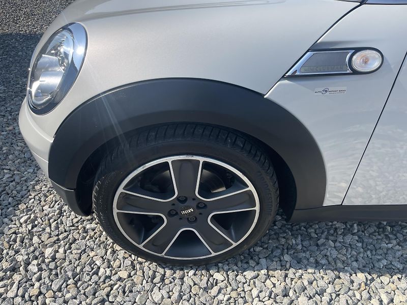 Mini Clubman 1.4i 95PS CLUBMAN 154TKM TOP!! - fotka 19 z 176