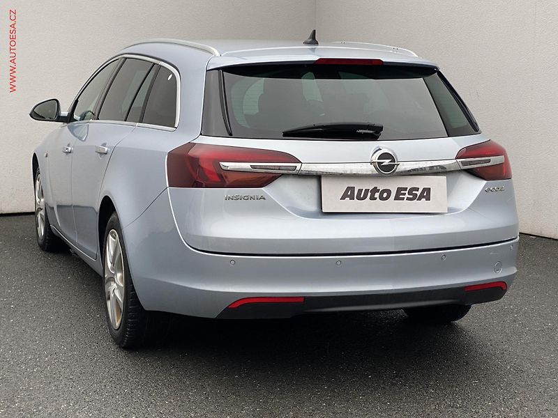 Opel Insignia (2014) 2.0CDTi Sport, bixen, kůže - fotka 6 z 17
