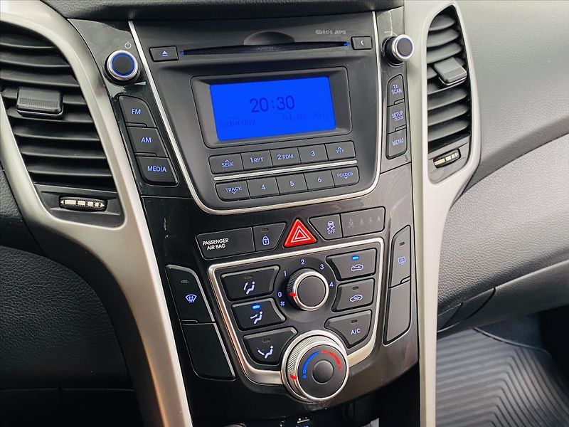 Hyundai i30 1,4 CVVT 73kW - fotka 17 z 23
