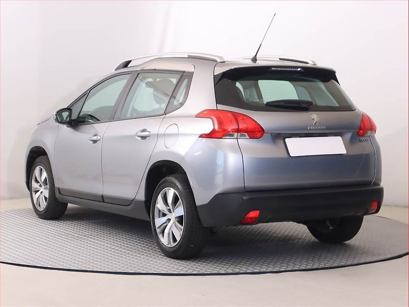 Peugeot 2008 (2016) 1.2 PureTech, Serv.kniha - fotka 4 z 17
