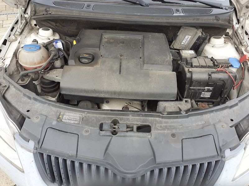 Škoda Roomster (2006) 1.2 HTP - fotka 12 z 13