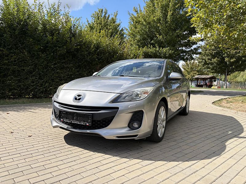 Mazda 3 2.0 Sport Edition - fotka 2 z 32