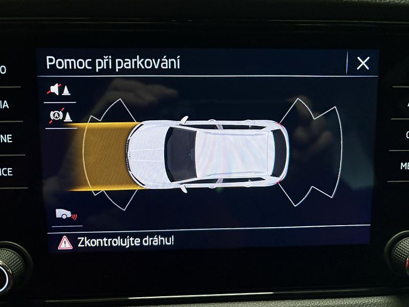 Škoda Karoq (2022) 2.0TSi 140kW 4x4SPORTLINE      - fotka 29 z 45
