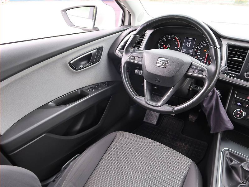 Seat Leon (2019) Style 1.5 TGI CNG, Tempomat - fotka 7 z 17