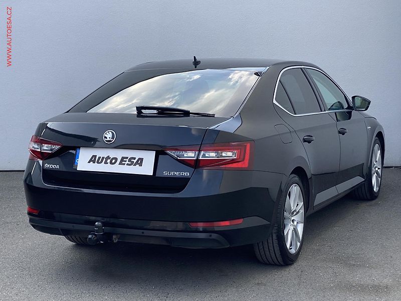 Škoda Superb (2015) 2.0 TDi 4x4, ČR, DSG - fotka 4 z 20