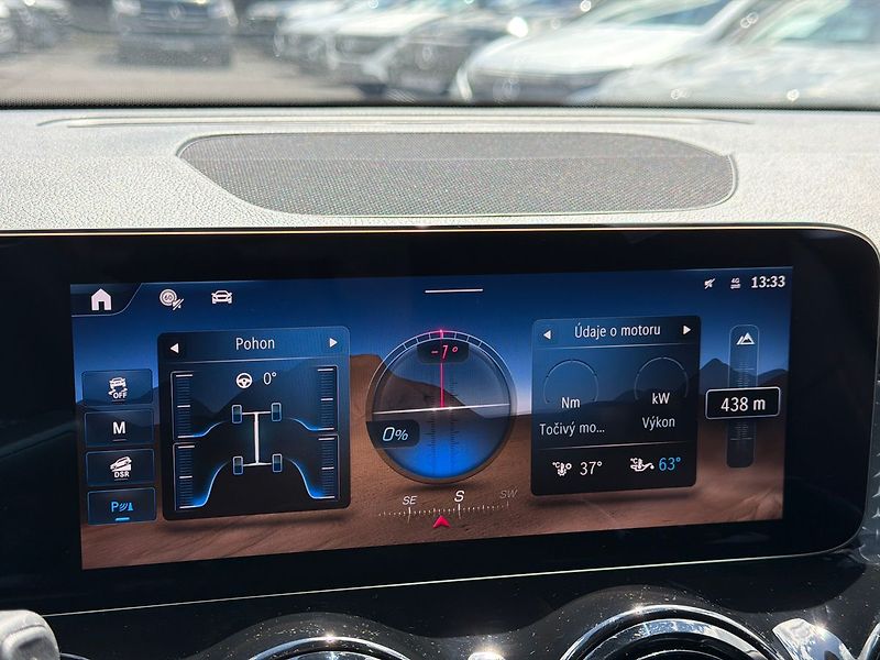 Mercedes-Benz GLB 4 MATIC - fotka 35 z 35