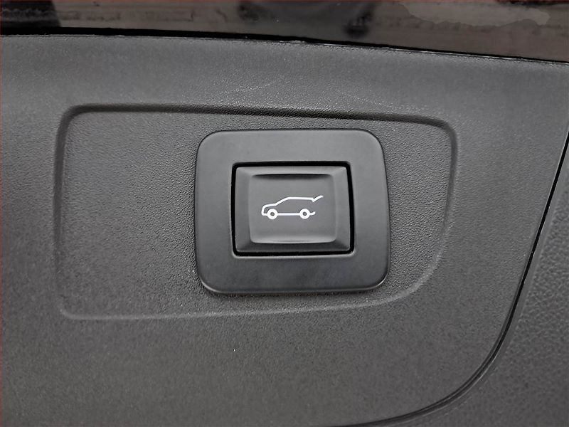 Opel Insignia (2021) OPC Line 2.0 Turbo GSi, 4X4 - fotka 19 z 19