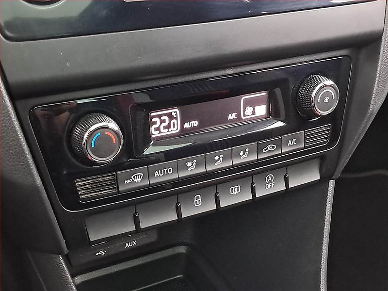 Škoda Rapid (2015) Spaceback 1.2 TSI - fotka 14 z 17