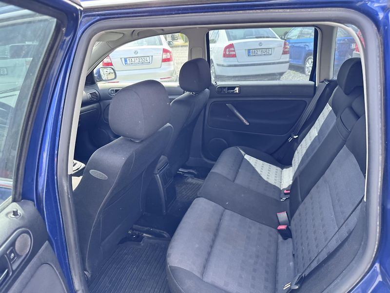 Volkswagen Passat Variant 1.9 TDi 96 kW - fotka 17 z 21
