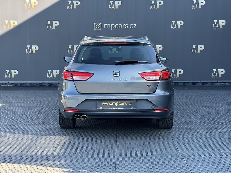Seat Leon (2016) 1.4 TSi DSG FR, PANO, ACC      - fotka 8 z 47