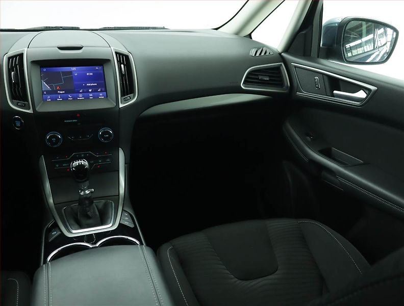 Ford S-MAX (2021) 2.0 EcoBlue - fotka 8 z 15