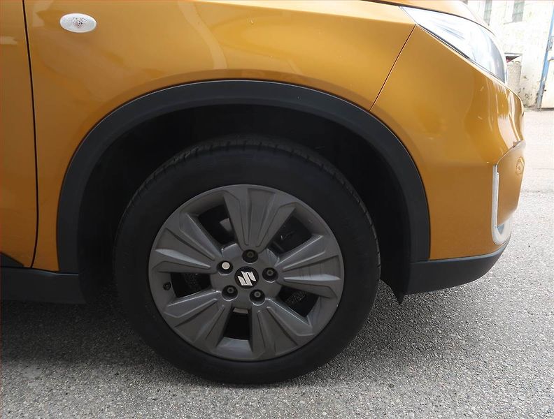 Suzuki Vitara (2019) 1.4 BoosterJet, 4X4, Automat - fotka 15 z 22