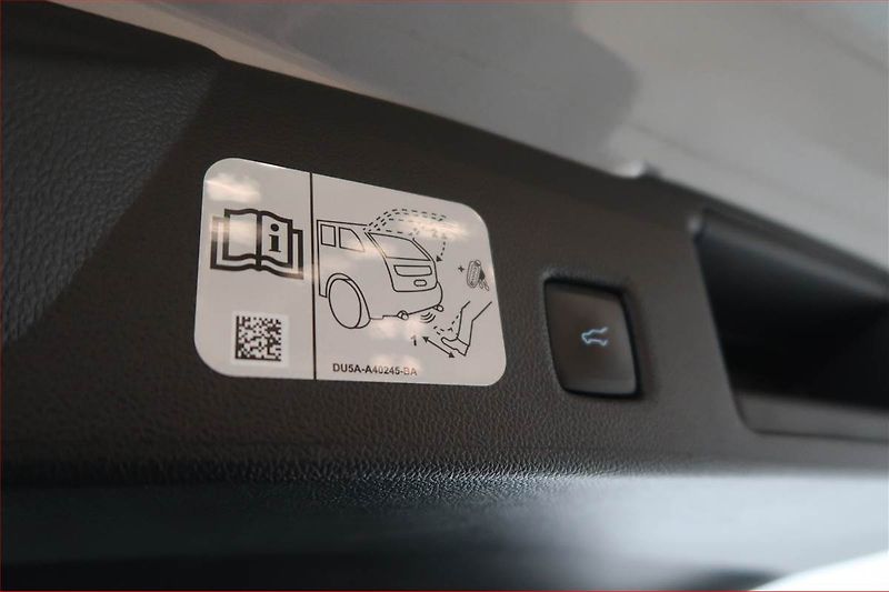 Ford Kuga (2021) 1.5 EcoBoost - fotka 18 z 18