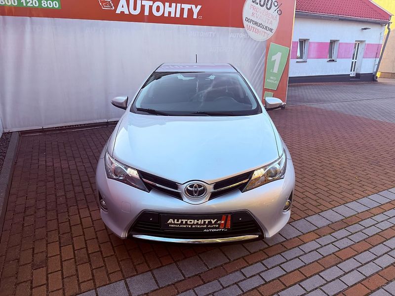 Toyota Auris 1.6 Life+, Serviska - fotka 2 z 28
