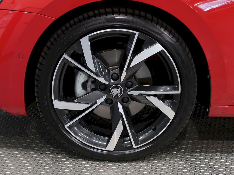 Škoda Octavia (2025) SPORTLINE 2.0TSI 4x4 150KW CAN - fotka 12 z 42