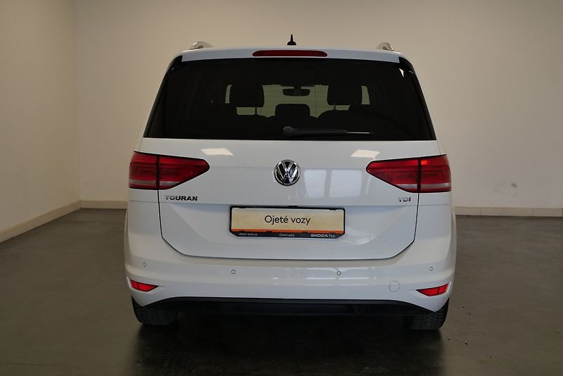 Volkswagen Touran - fotka 6 z 22