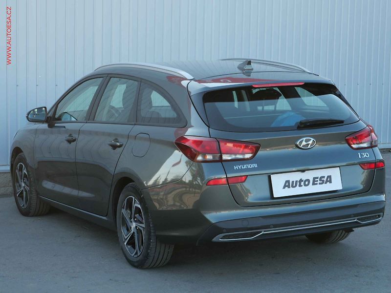 Hyundai i30 (2021) 1.5DPi, ČR, Comfort - fotka 6 z 22