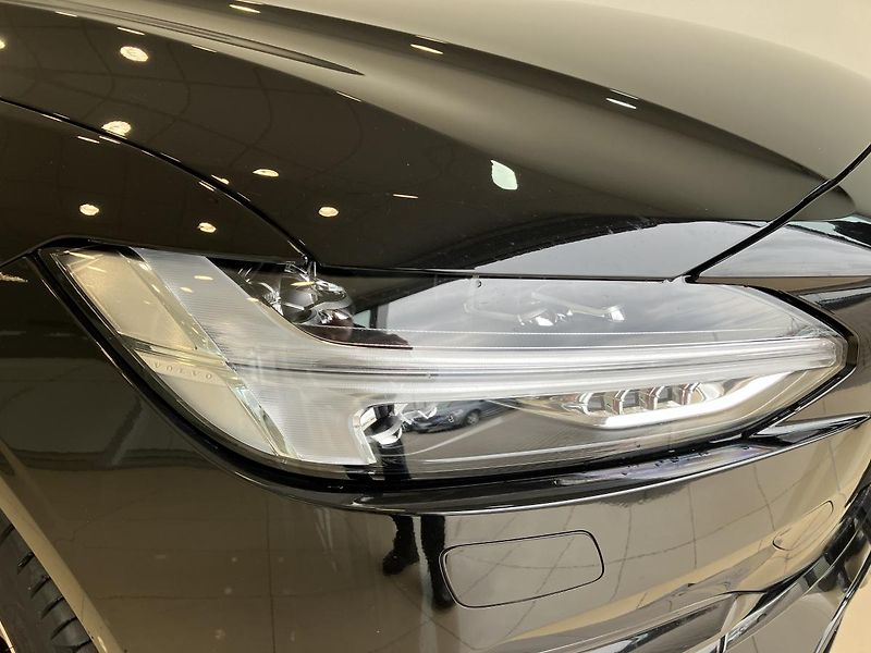 Volvo V90 B4 FWD R-DESIGN AT8 - fotka 4 z 30