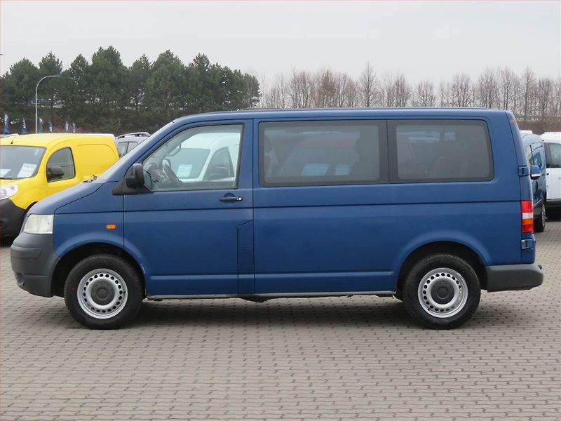 Volkswagen Transporter (2006) 2.5 TDI, Bus, 7Míst, ČR, 1Maj - fotka 3 z 15