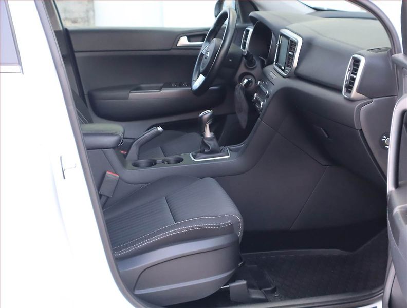 Kia Sportage (2019) Gold 1.6 T-GDI, 4X4 - fotka 9 z 17