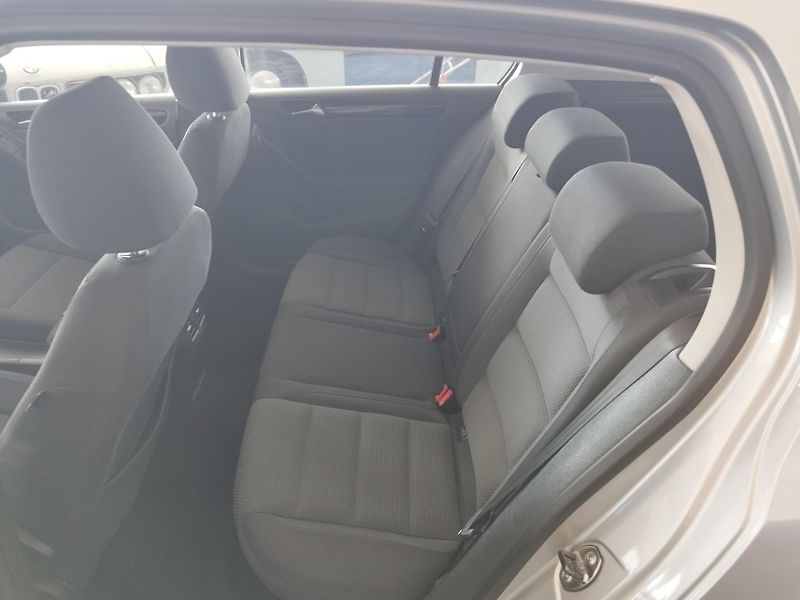 Volkswagen Golf (2010) 1,4TSI,90KW,DSG,ALU,NOVÉ ROZV. - fotka 13 z 27