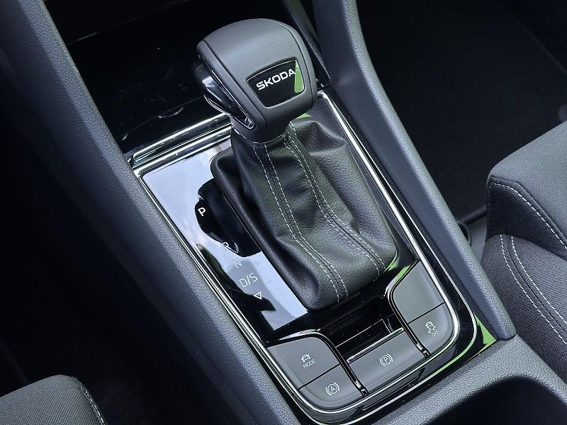 Škoda Karoq 1.5TSi DSG 150PS Sportline Mat - fotka 34 z 42