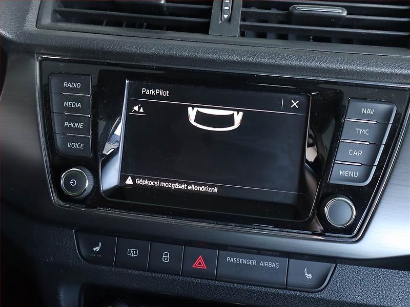 Škoda Fabia (2018) 1.0 TSI, Navi, Tempomat - fotka 20 z 21