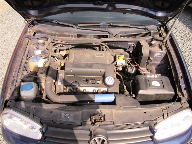 Volkswagen Golf 1.4i 16V, Klima - fotka 34 z 37