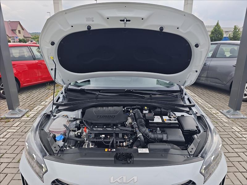 Kia XCeed 1,5 T-GDI 103kW 7DCT automat - fotka 19 z 21