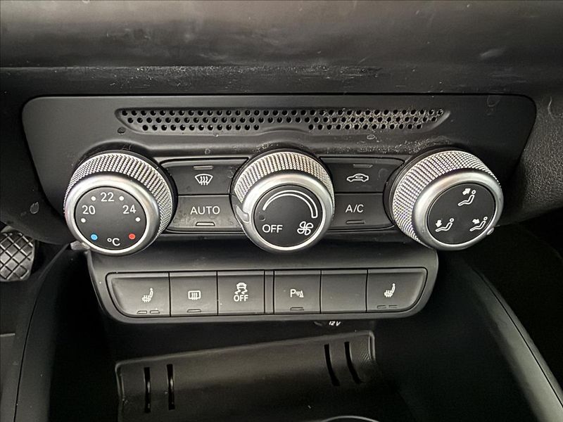 Audi A1 1,0   TFSI SPORTBACK ULTRA - fotka 14 z 22