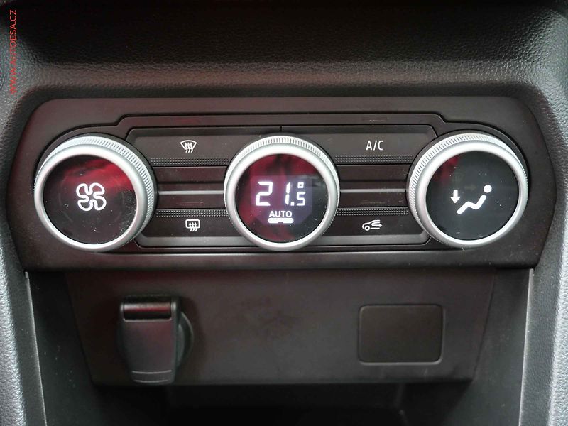 Dacia Jogger (2023) 1.0 Tce 7míst, 1.maj,ČR, LED - fotka 16 z 23